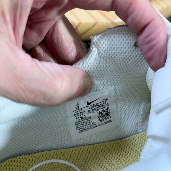 Nike Air Max Excee Running Shoe Womens Size 12 Leather White Saturn Gold Sneaker - Picture 7 of 8